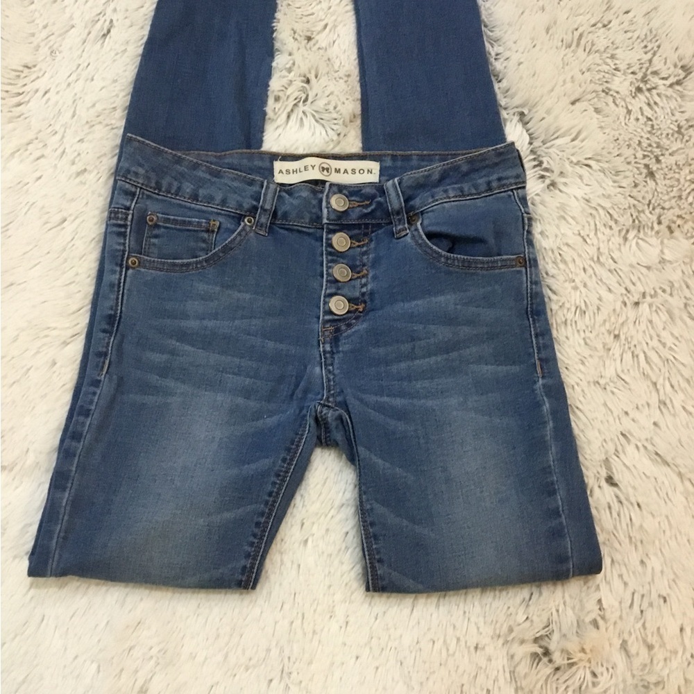 Ashley Mason jeggings Woman’s Juniors size 1 with 4 button closure